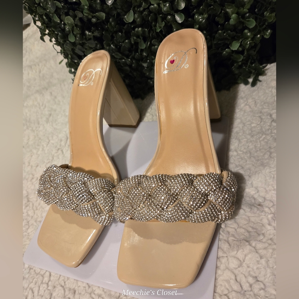 Delicious Rhinestone Braided Block Heel Slide Sandals – Women's Size 6 - Picture 2 of 9